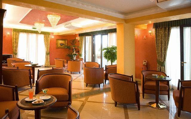 Agostiniana Hotel Santa Teresa Di Riva Bagian luar foto